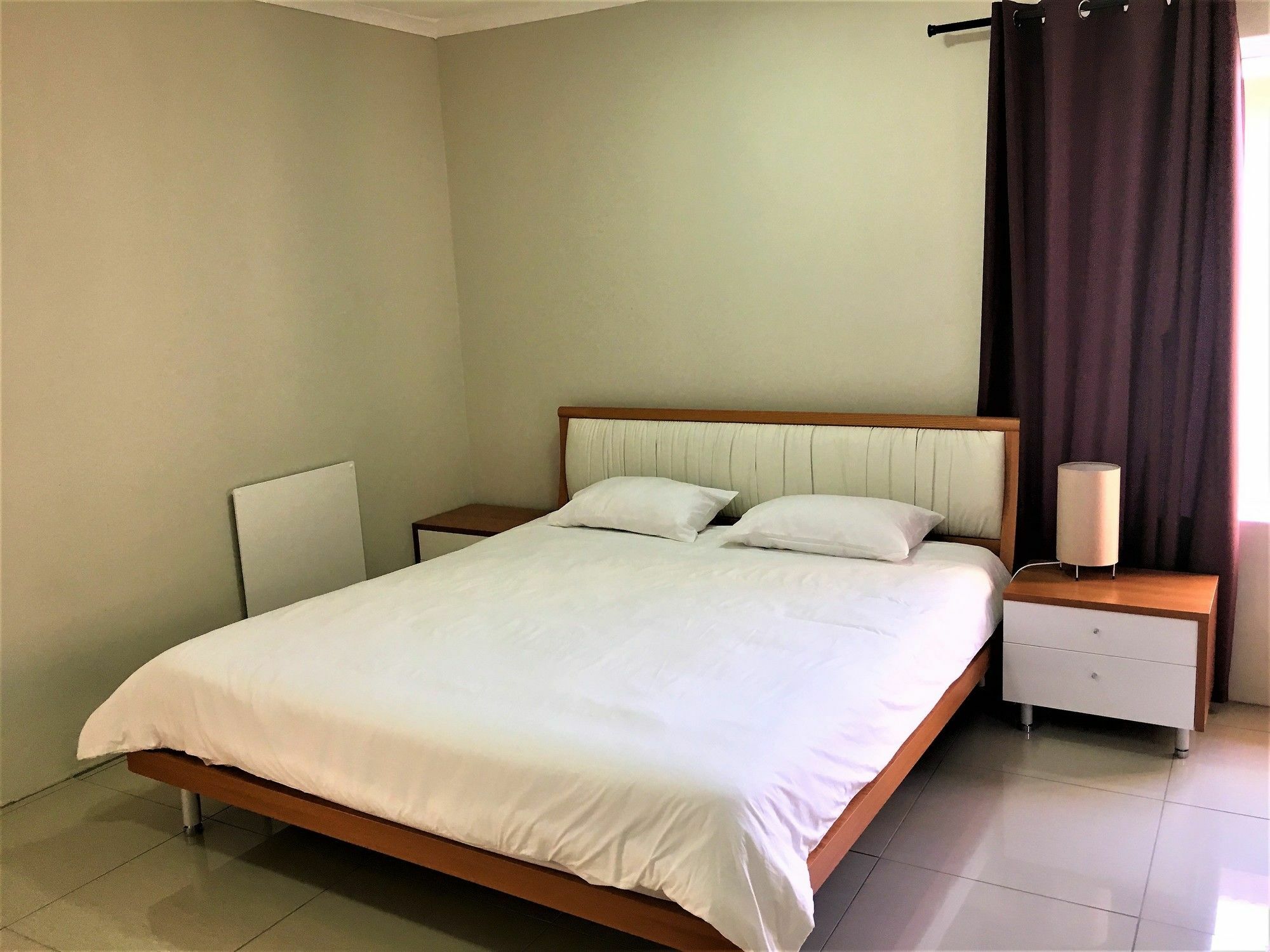 Afrikawisa At O.R. Tambo International Airport Bed & Breakfast Kempton Park Exterior photo